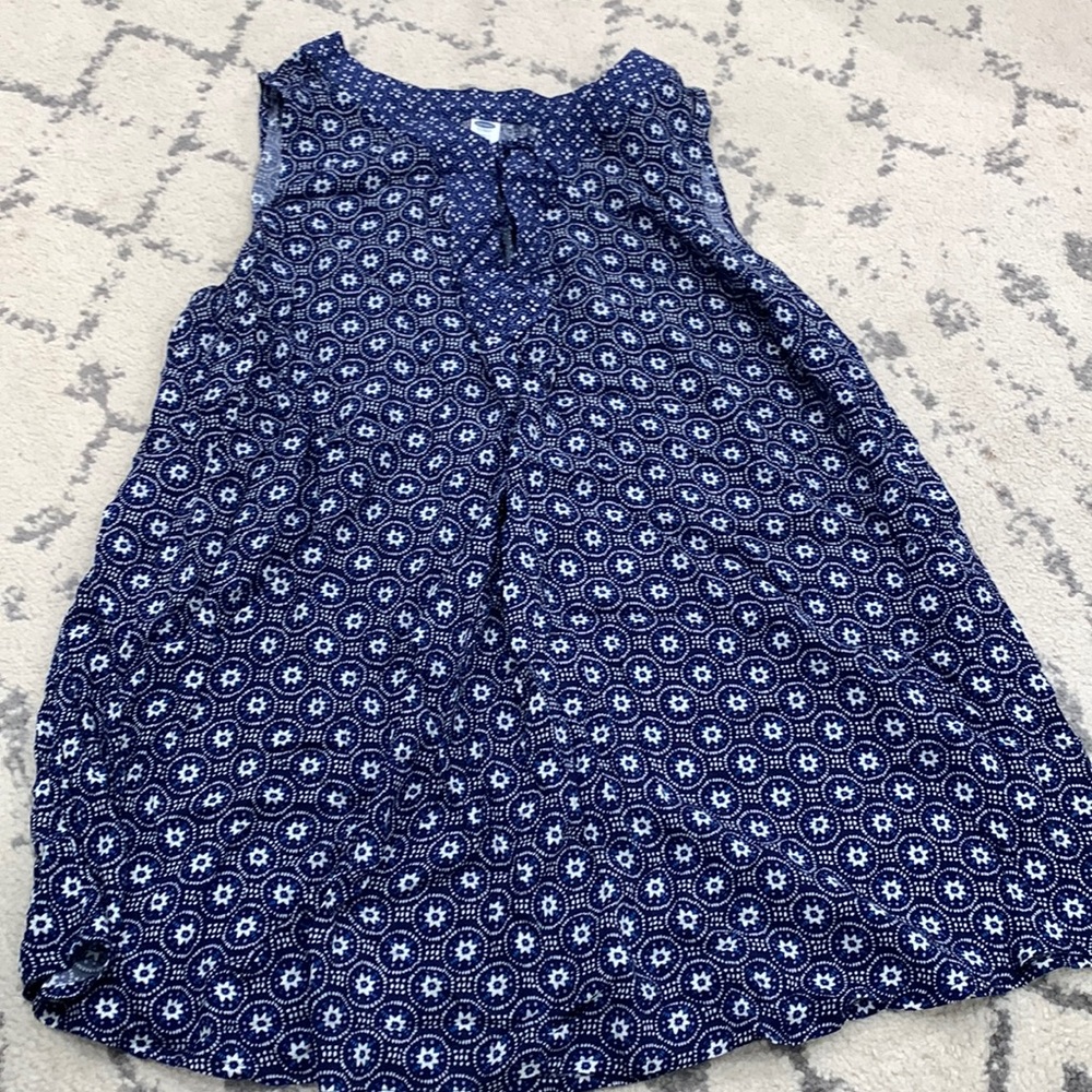 Old navy maternity top